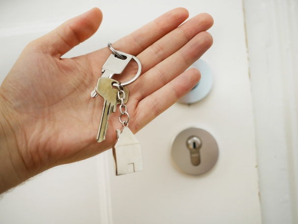 https://ZoltanS.StopRentingStartOwning.com